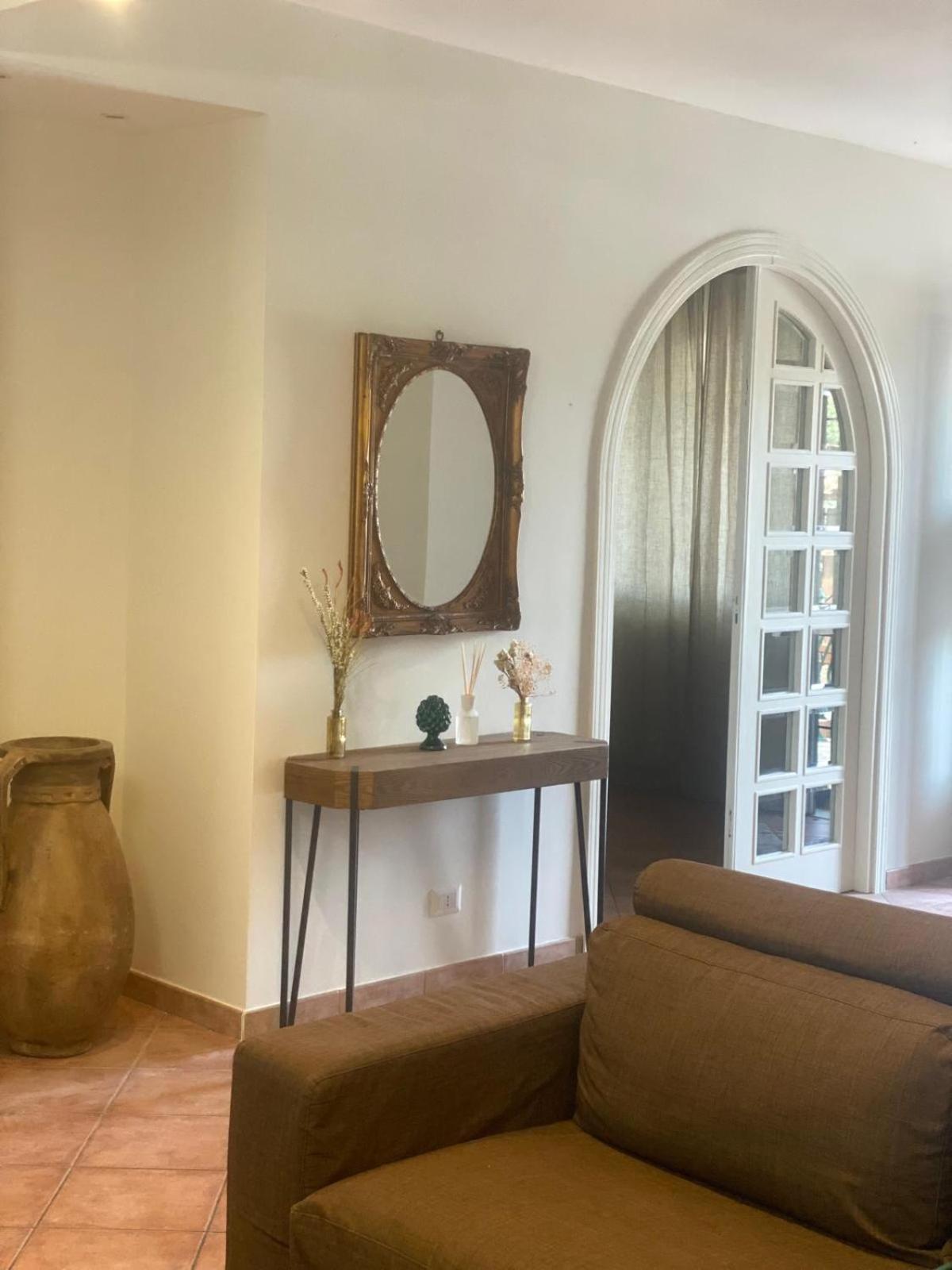 菲乌米奇诺Anna House公寓 外观 照片